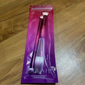 Farah Blush & Highlight Brush Duo in Pink and Purple